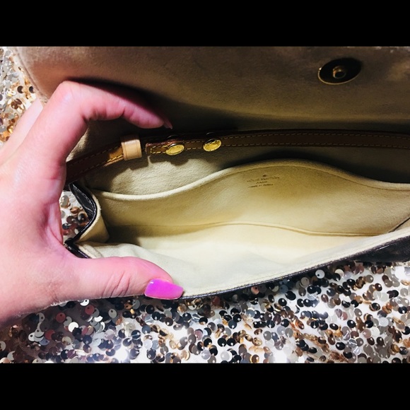 *SOLD* Authentic LV Twin Pochette - Picture 3 of 8